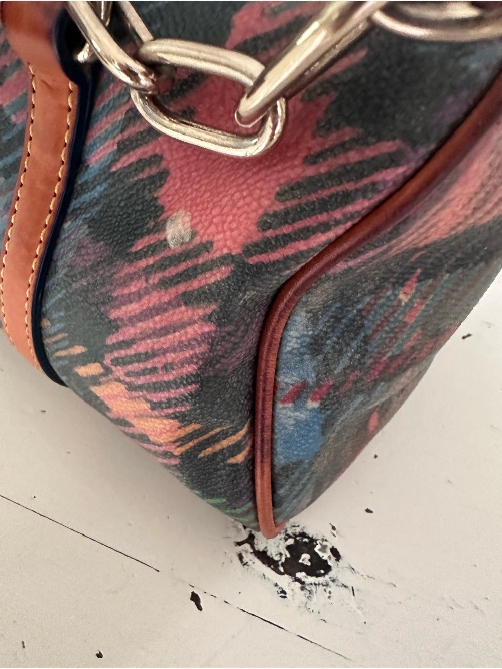 Dooney & Bourke Y2K Rainbow 🌈 Tartan Barrel Shoulder Bag with Heart Charm - Picture 6 of 14